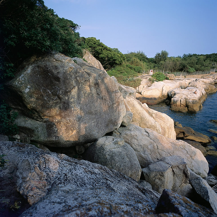cheung po tsai cave in cheung chau hong kong