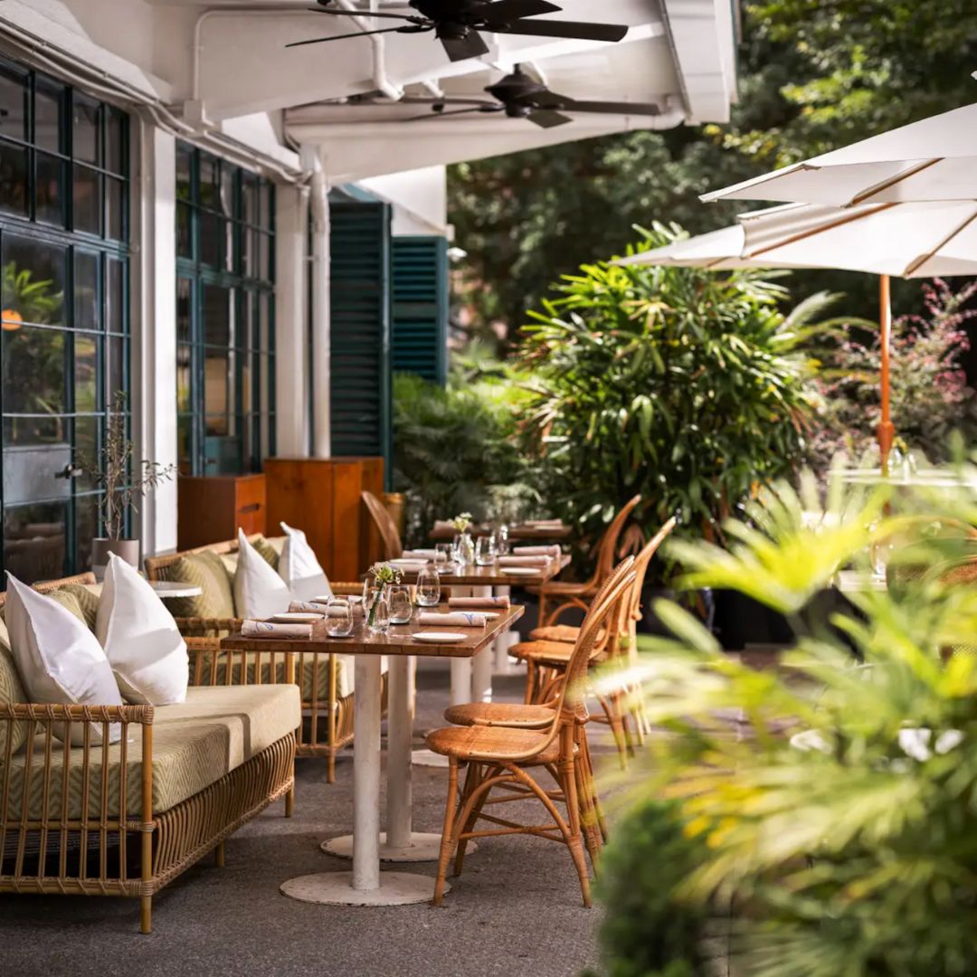pet friendly outdoor terrace hong kong, la terrace by louise, french restaurant