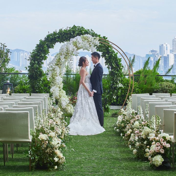 rosewood hong kong wedding venue, lawn wedding, best hotels in hong kong for weddings