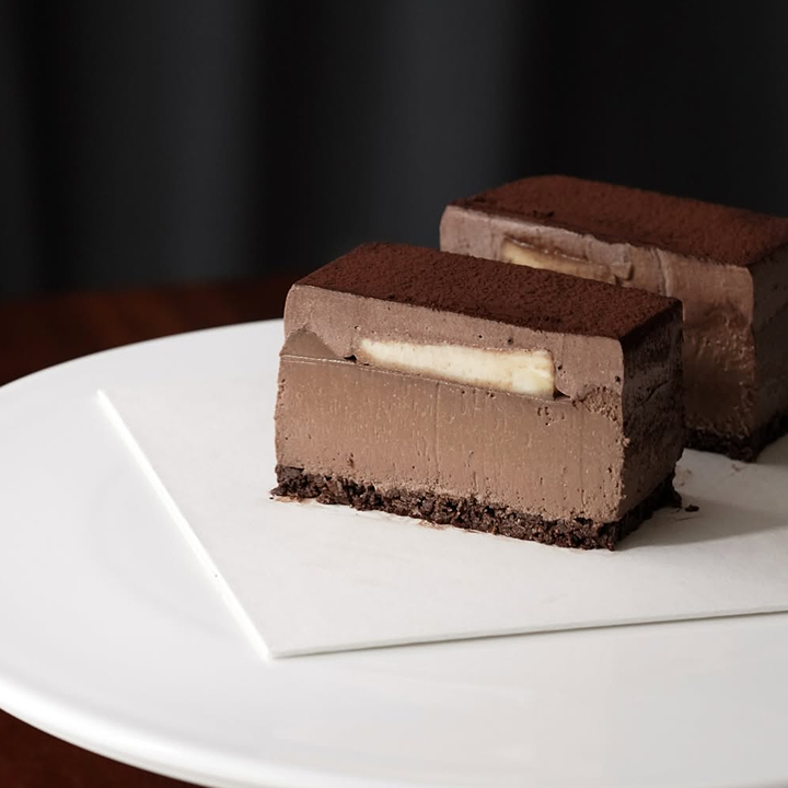 chocolate cake by hemma, sai ying pun bakery and cafe