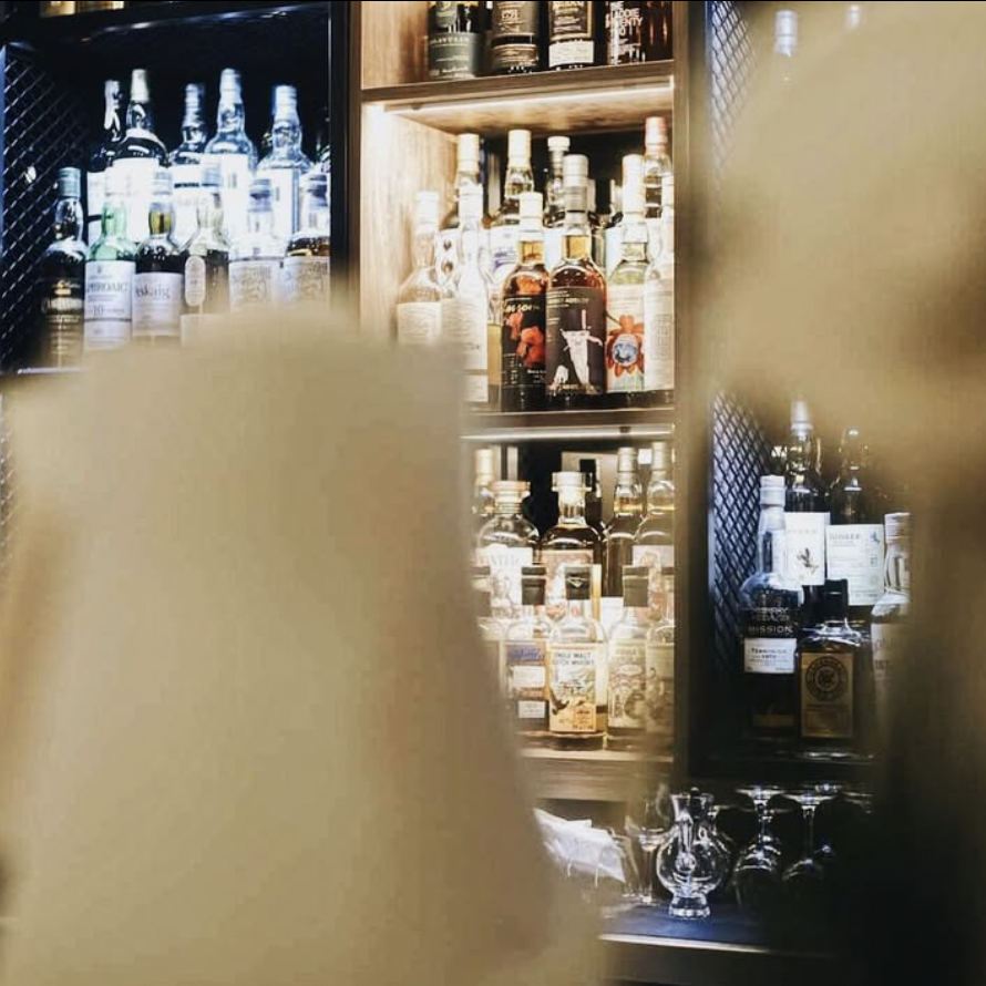 Coffee Analog, Mong Kok café and nighttime whisky bar