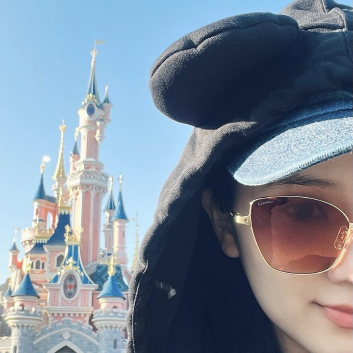 Jisoo should visit Hong Kong Disneyland Blackpink Concert